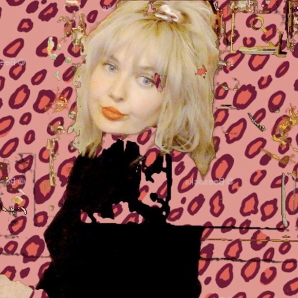 Meet your Posher, Kenzie - Picture 1 of 1